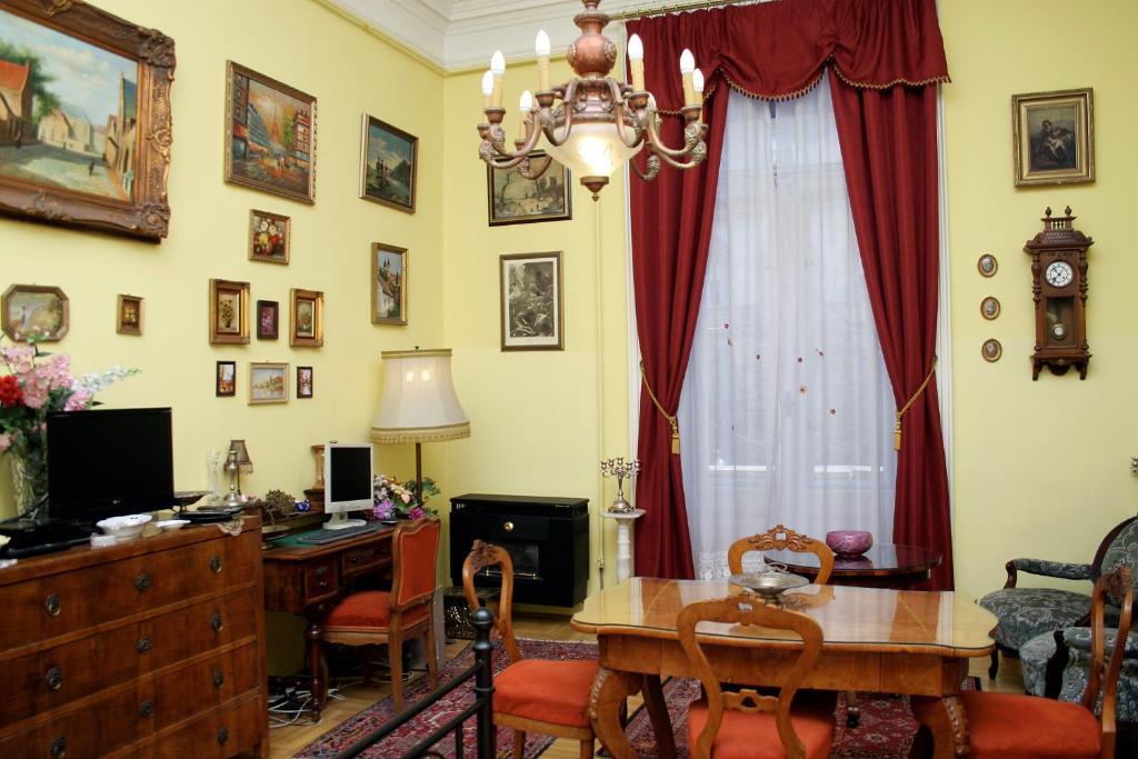 Budapest Tourist Apartments - Jozsef Koerut Pokoj fotografie