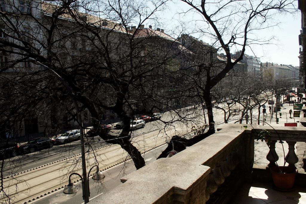 Budapest Tourist Apartments - Jozsef Koerut Pokoj fotografie