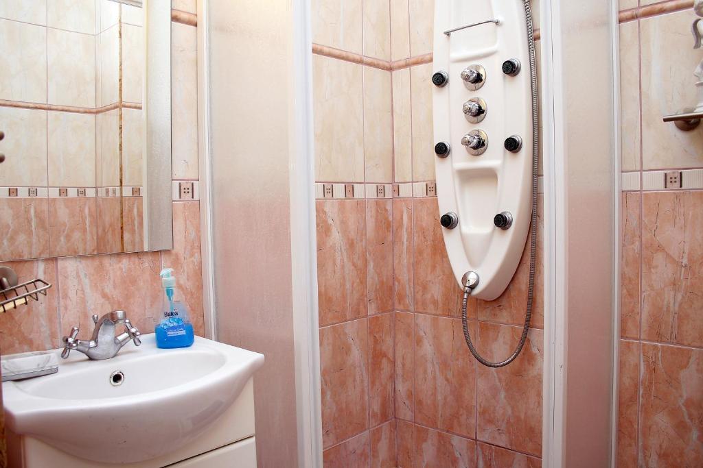Budapest Tourist Apartments - Jozsef Koerut Pokoj fotografie
